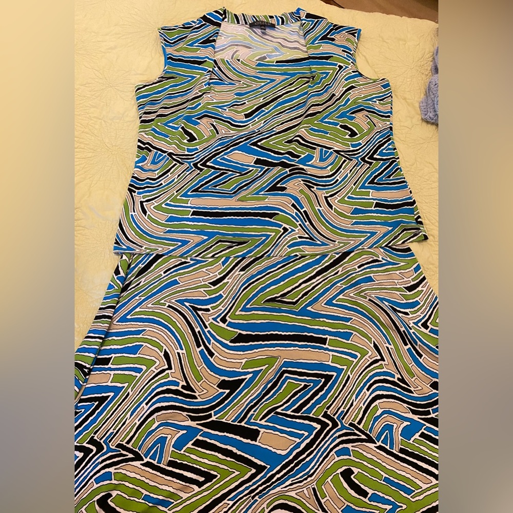 Women skirt and blouse set